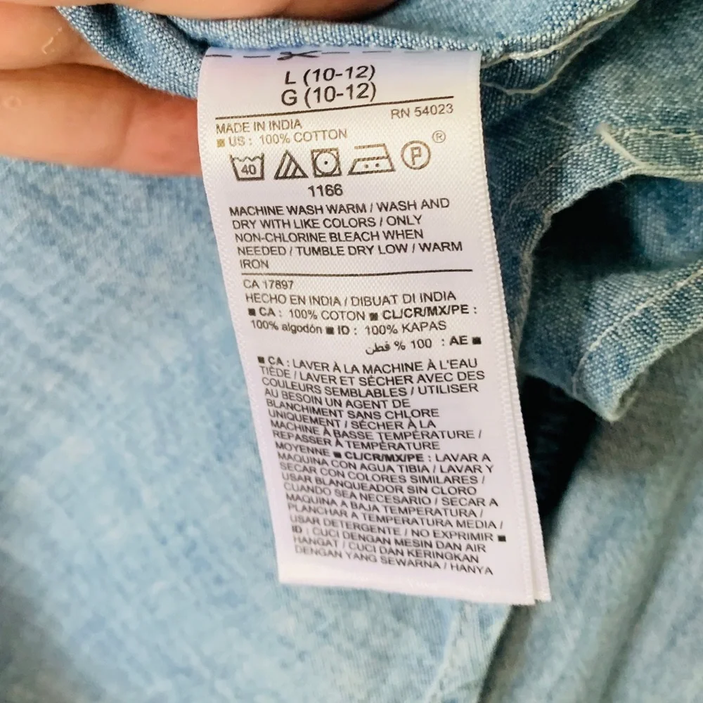 OLD NAVY Boy’s Chambray Blue‎ Button Down Shirt | Size Large 10-12 | NEW